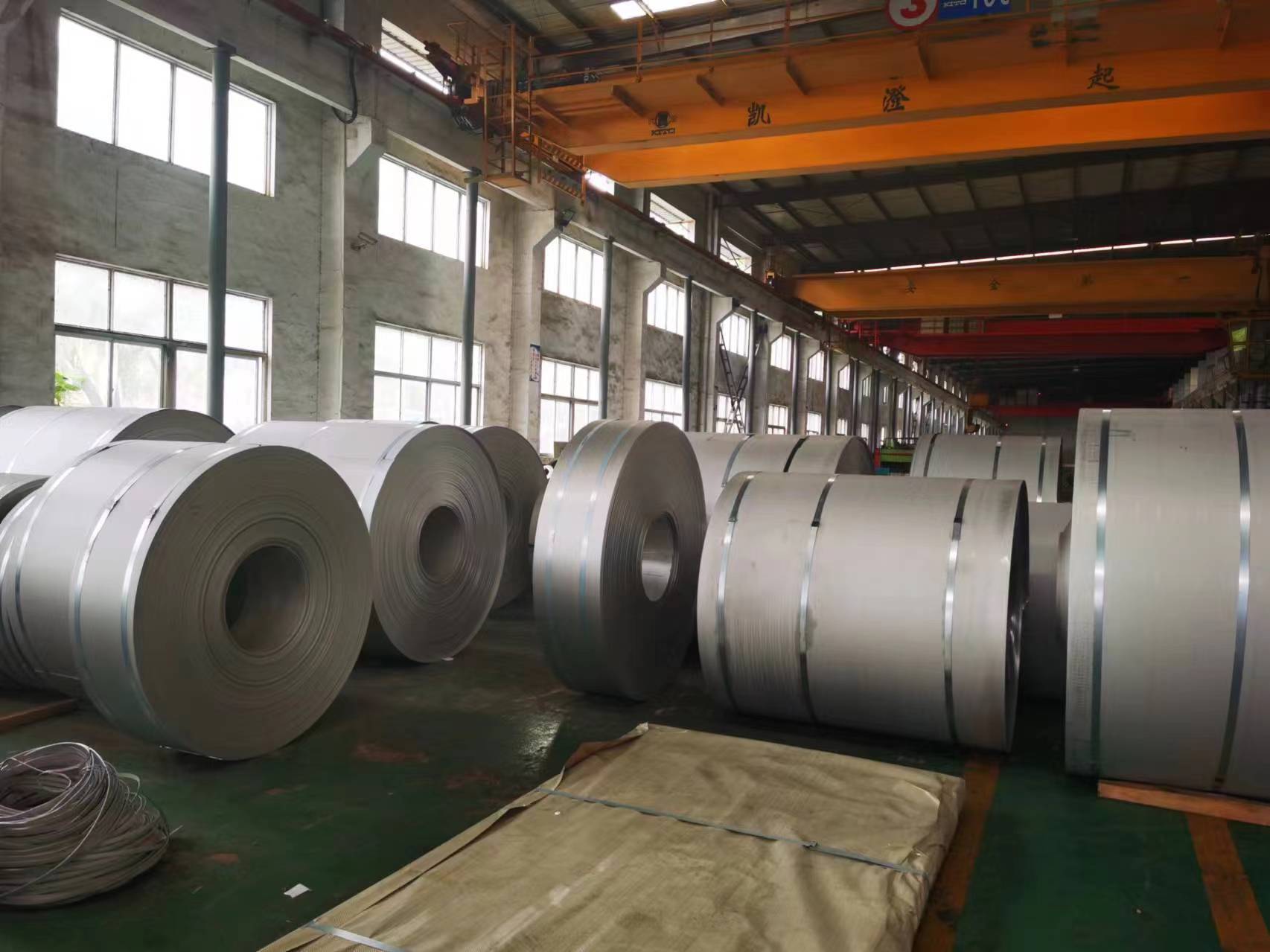 Latest company blogs about Stainless Steel Sheet Buying Guide: Grades, Surface Finish and Thickness Tolerance for Industrial Applications
