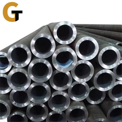 Low Carbon Steel Pipe With Hot Rolled Technique Non Alloy 1M-12M Length